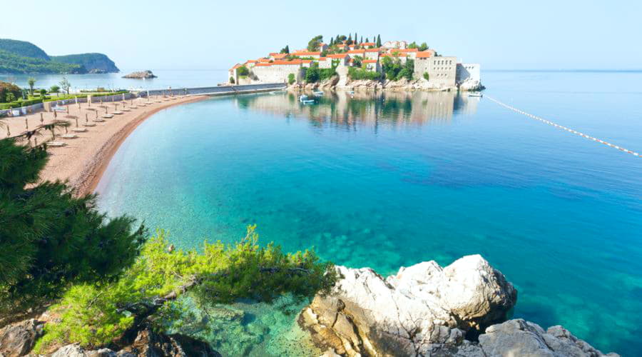 Quais são as escolhas de veículos mais populares em Sveti Stefan?